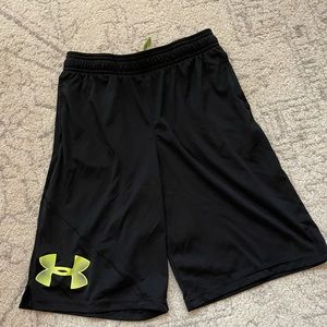 Under Armour Youth Large